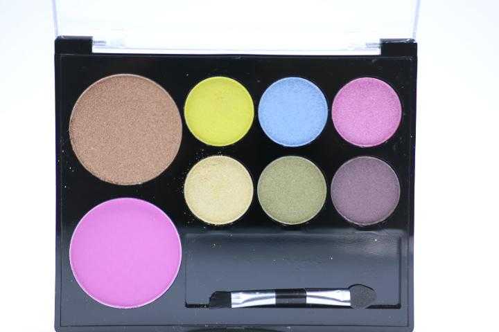 Makeup Palette- Eyeshadow Blush Highlighter-MadamGlow-madam glam glow in the dark,Madam Glow,madam glow brightening serum,madam glow cosmetics,madam glow foundation,madam glow lightening serum,madam glow makeup,madam glow products,madam glow skin care,Makeup,woo_import_1